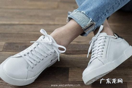 鞋子磨脚是因为大了还是小了