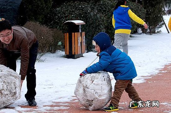 怎么堆雪人