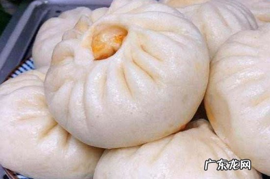 为什么自己做的包子没有外面买的白