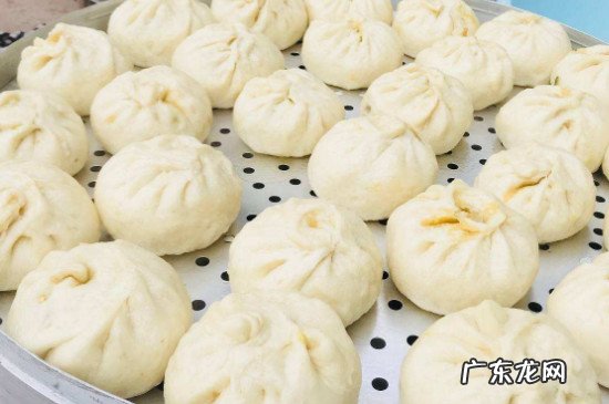 为什么自己做的包子没有外面买的白