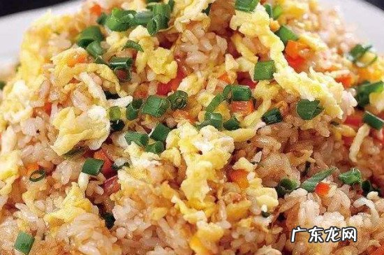 为什么蛋炒饭越炒越黏