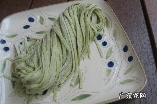 面条上有小黑点是不是发霉了