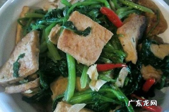 菠菜可以直接炒吗