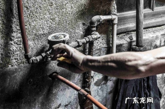 水管生锈了拧不动怎么办