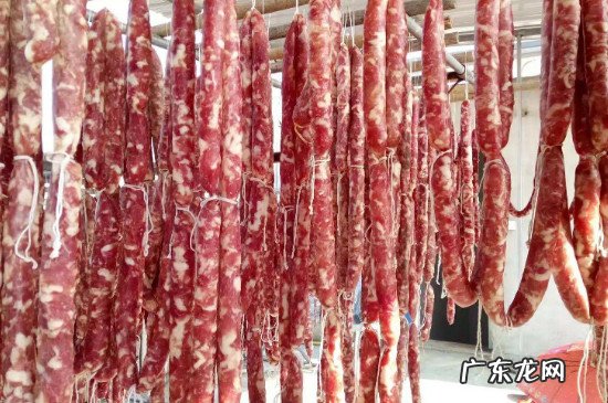 香肠表面有白色怎么处理