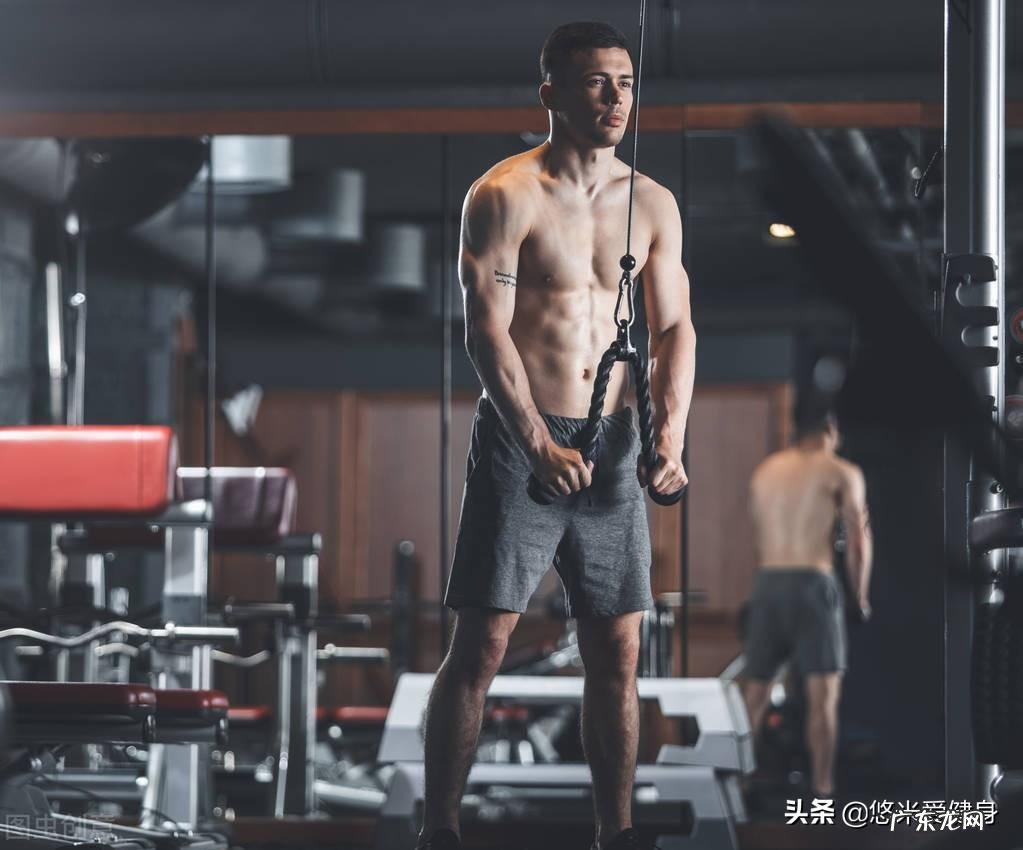 什么俯卧撑练肱二头肌 肱三头肌锻炼方法