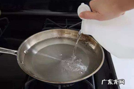 不锈钢锅内壁烧黑了还能用吗