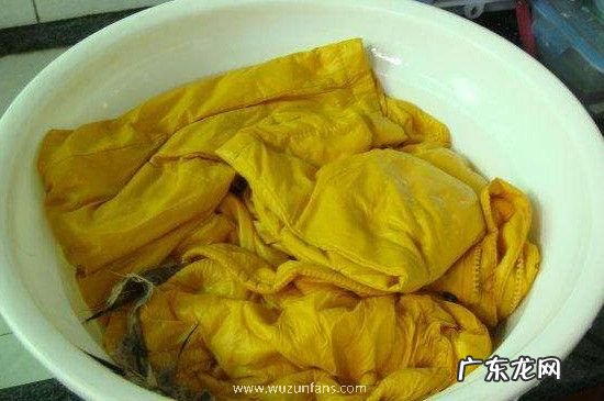 羽绒服从针眼钻毛妙招