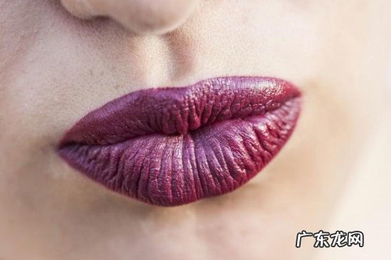 去除鼻唇沟的锻炼方法