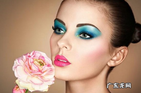 去除鼻唇沟的锻炼方法