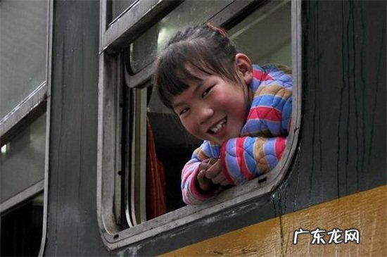 坐火车带小孩要买票吗