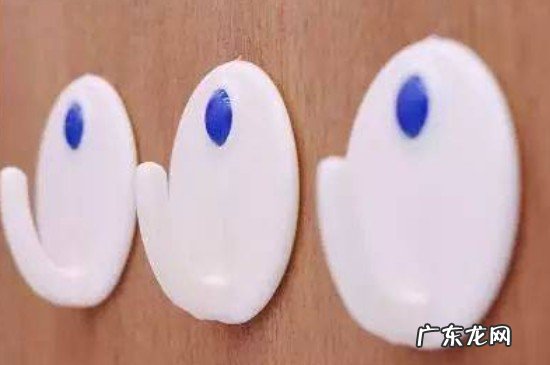 挂钩胶印怎么去除