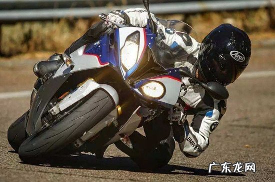 头盔镀银镜片晚上看得见吗