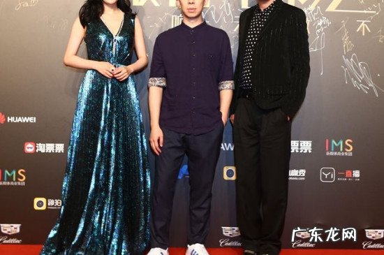 合影站c位什么意思