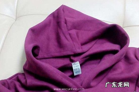 卫衣绳子怎么穿回去