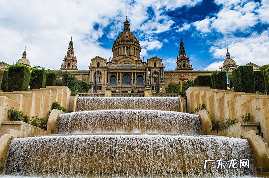 加泰罗尼亚在西班牙哪里