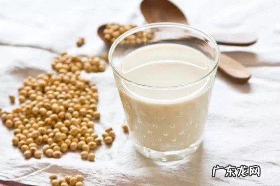 大闸蟹可以和豆浆一起吃吗?