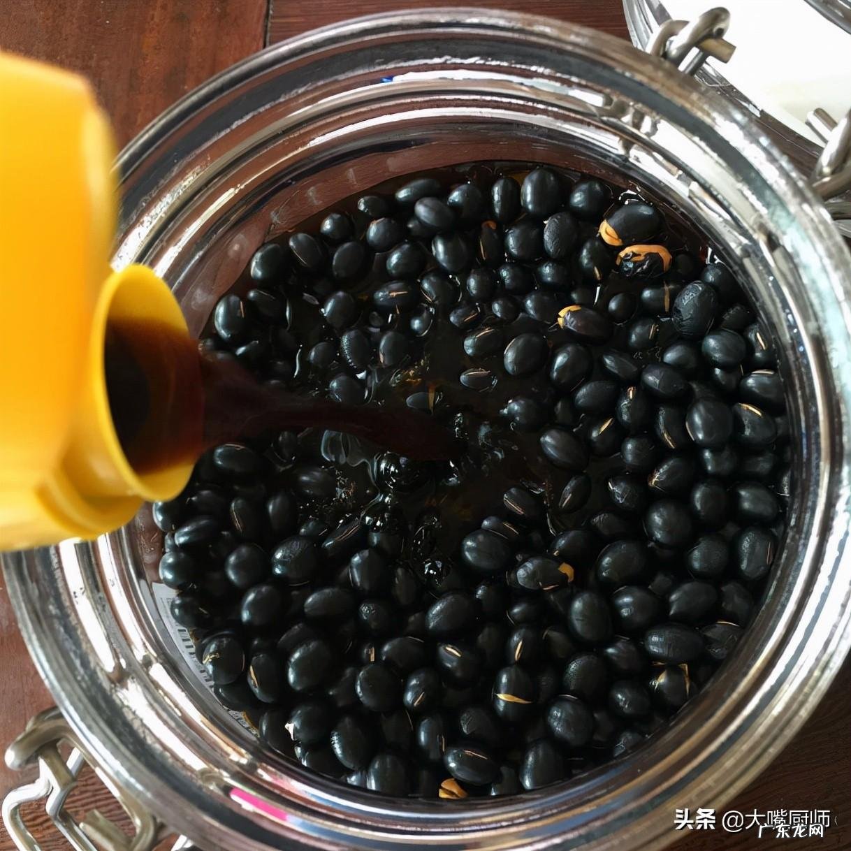 醋泡黑豆是煮熟还是炒熟 醋泡黑豆的做法大全