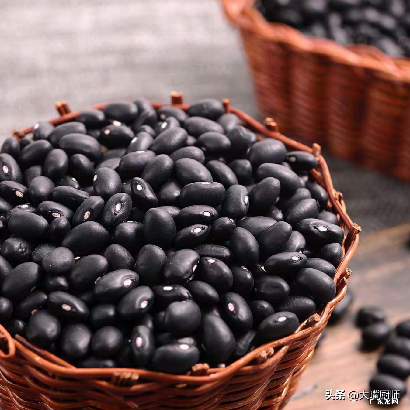 醋泡黑豆是煮熟还是炒熟 醋泡黑豆的做法大全