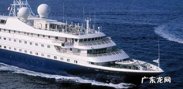 载有近4000辆 载有近4000辆汽车的货轮沉没