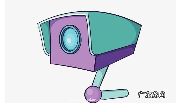 警方通报浴室男更 警方通报浴室男更衣室暗藏摄像头