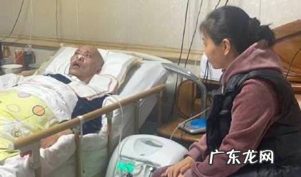 女子在丈夫病榻前 女子在丈夫病榻前跳舞被骂依然乐观