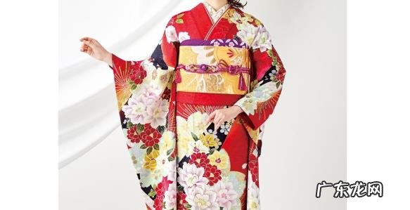 女子穿和服在洱海 女子穿和服在洱海拍照疑被保安驱赶