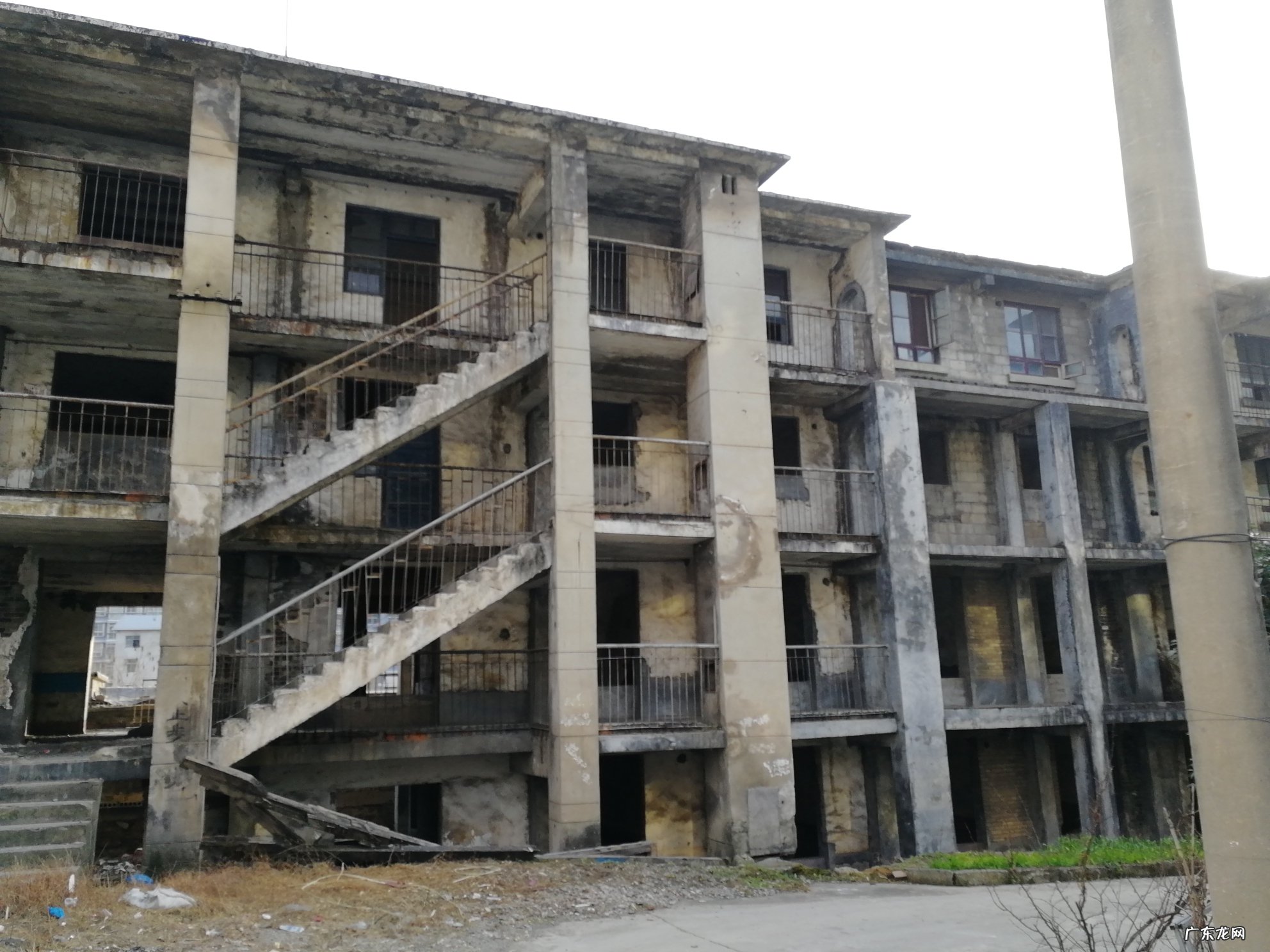 烂尾楼的业主们该 烂尾楼的业主们该怎么办