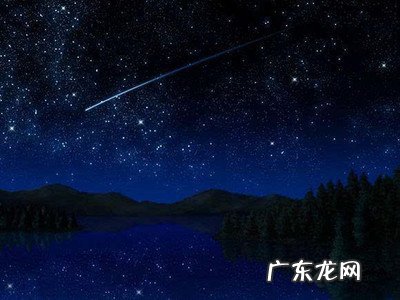 40秒回顾英仙座 40秒回顾英仙座流星雨划过天际