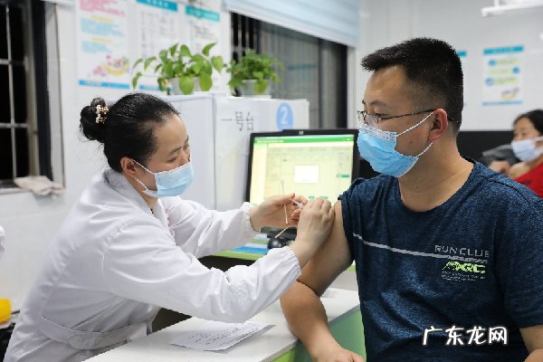 国家卫健委:疫苗 国家卫健委:疫苗接种遵循自愿原则