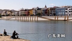 夏天甚么时候钓鱼 夏天什么时候钓鱼鱼最容易上钩