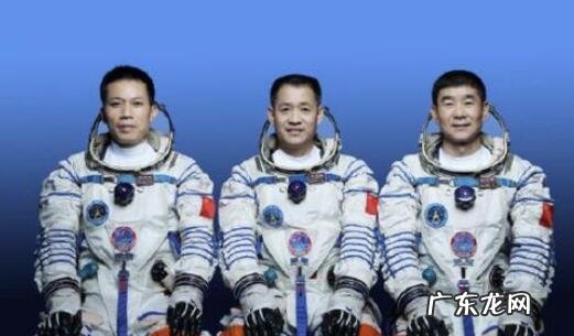 航天员拎着的小箱 航天员拎着的小箱子是什么