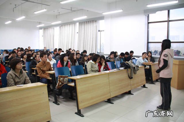 给辅导员送礼会反 给辅导员送礼会反感吗