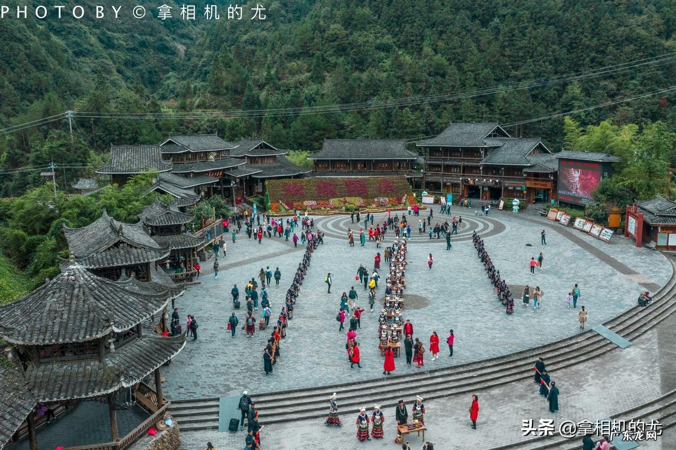 土家族苗族的特色民居是什么 民族苗族民居建筑中的风水问题