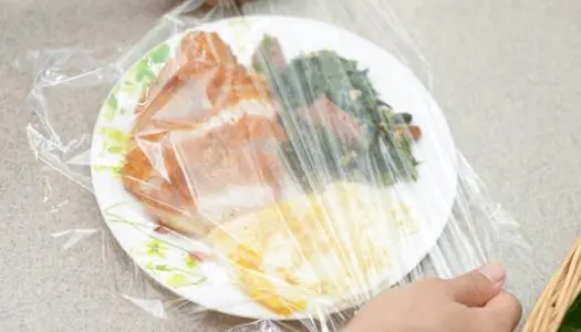 热菜可以盖上保鲜膜保温吗-家庭须知