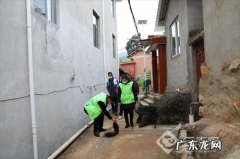 云南昆明观音洞天然观音像 昆明观音山风景区