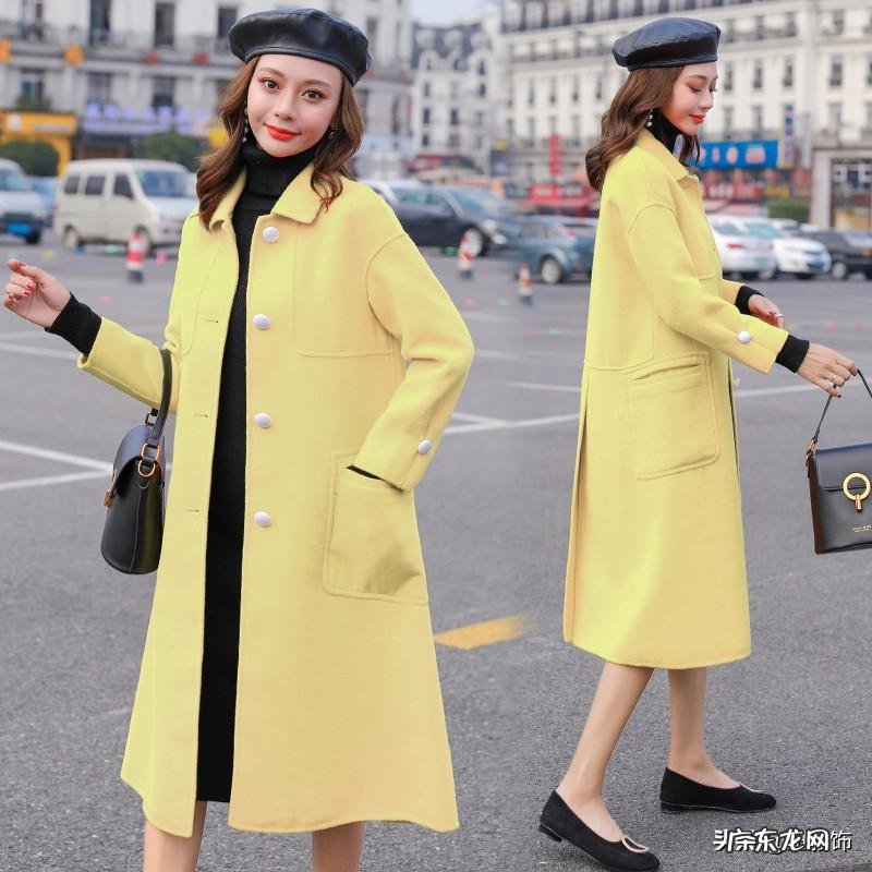 小香风羽绒服配什么鞋子 水貂绒小香风外套的特点