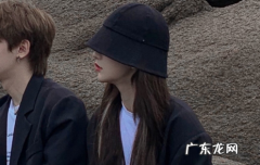 同居是指一块睡觉还是一块住