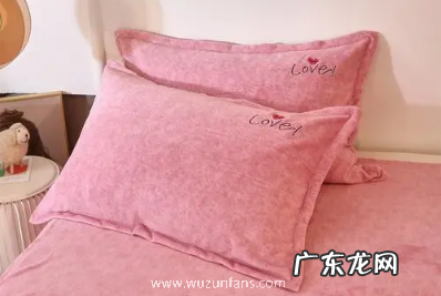 枕套要定期更换吗