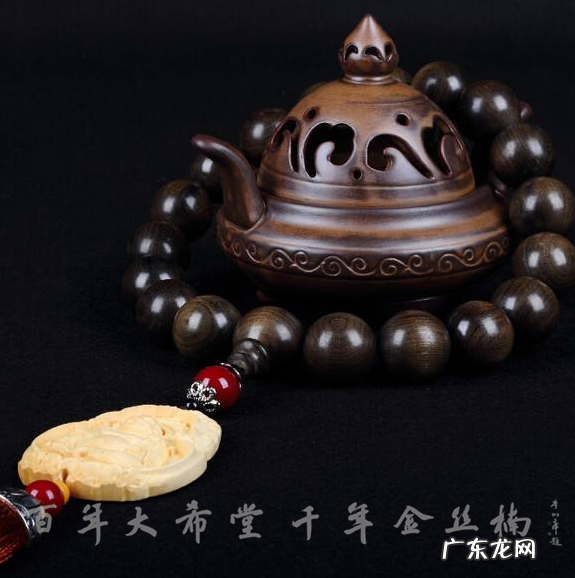 车挂件挂什么好风水 私家车挂饰风水讲究