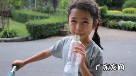 各个年龄段每天喝多少水合适?