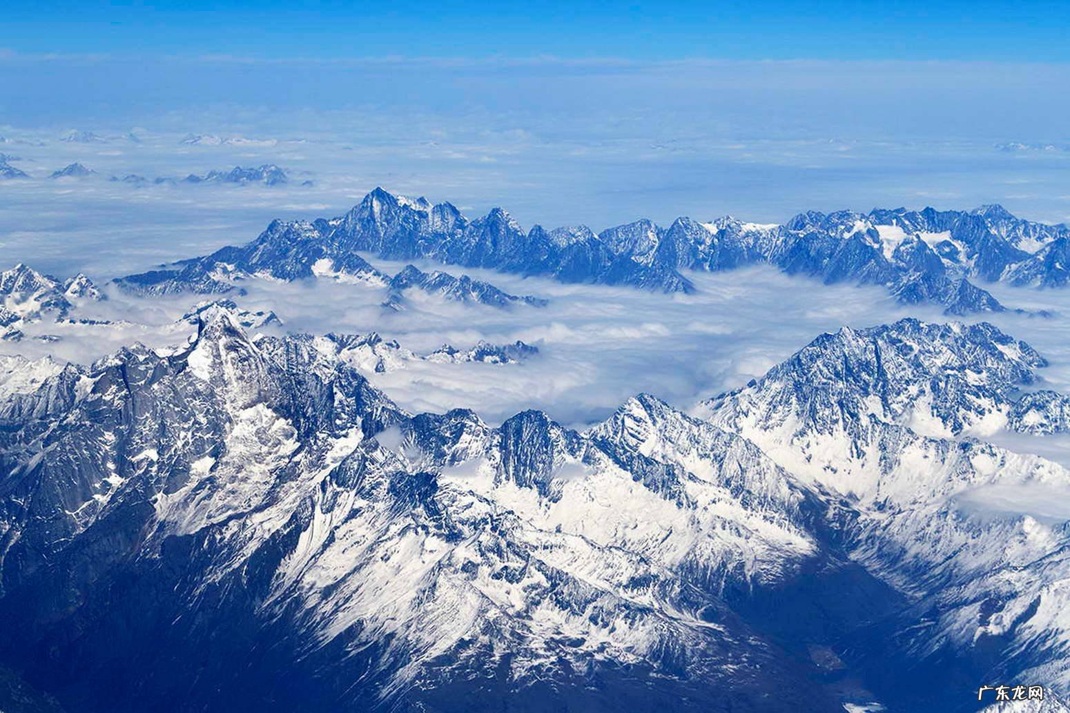 挖穿世界 挖穿山脉