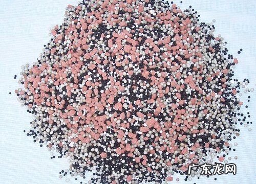 真假复合肥识别方法 分辨复合肥真假最简单的方法