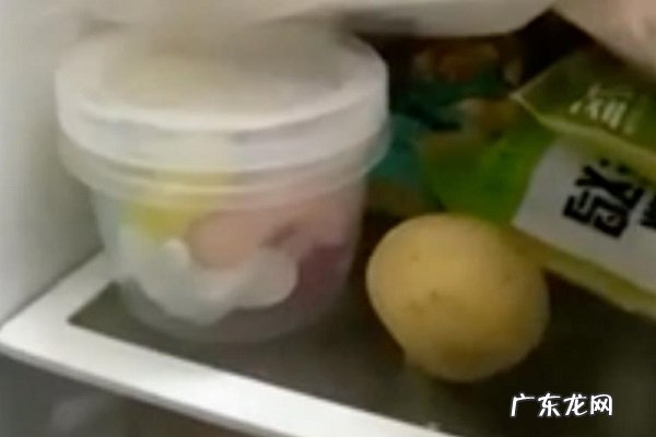 女孩看完长津湖回家尝冻土豆 冻土豆能吃吗