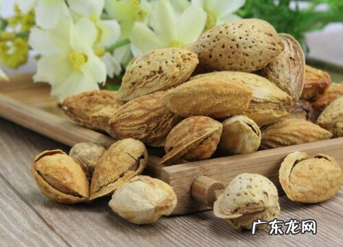 巴旦木什么时候成熟