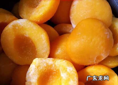 黄桃果肉是什么颜色