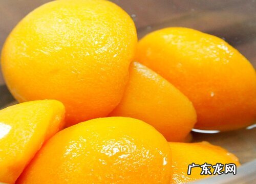 黄桃果肉是什么颜色