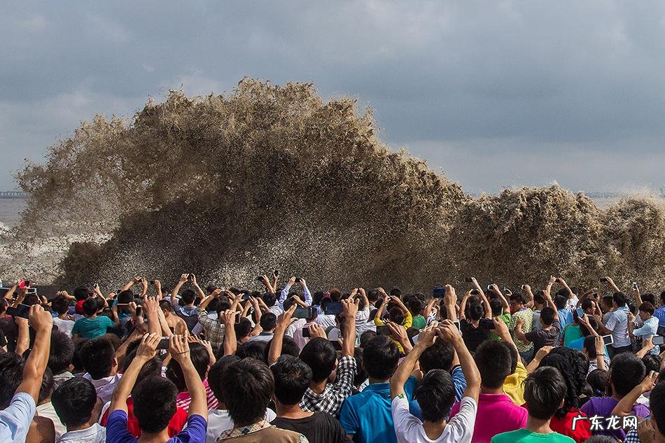浙江钱塘江观潮 杭州钱塘江观潮地点