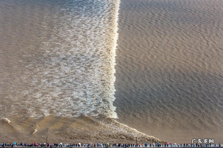 浙江钱塘江观潮 杭州钱塘江观潮地点