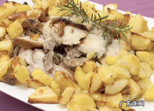 川味土豆烧排骨,土豆排骨最简单的做法?